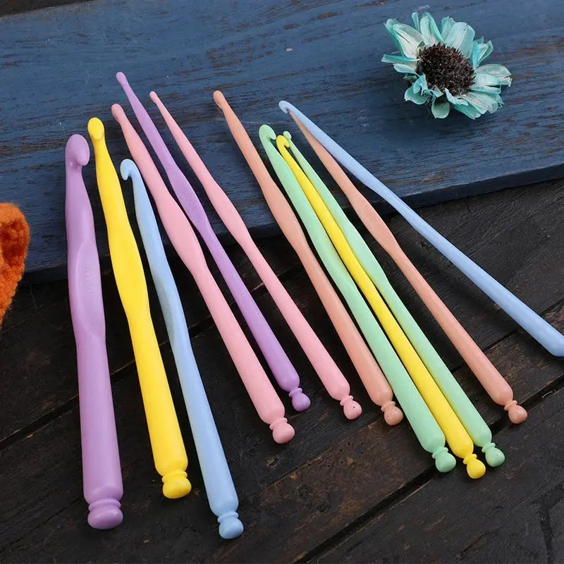 Agujas de crochet de varios tamaños DS